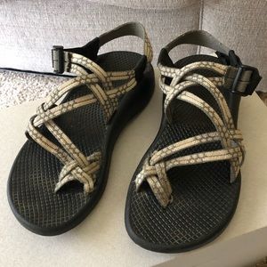Size 6 Chacos